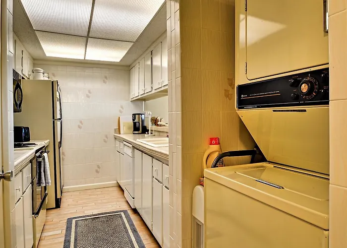 Apartment 440 West 308s *